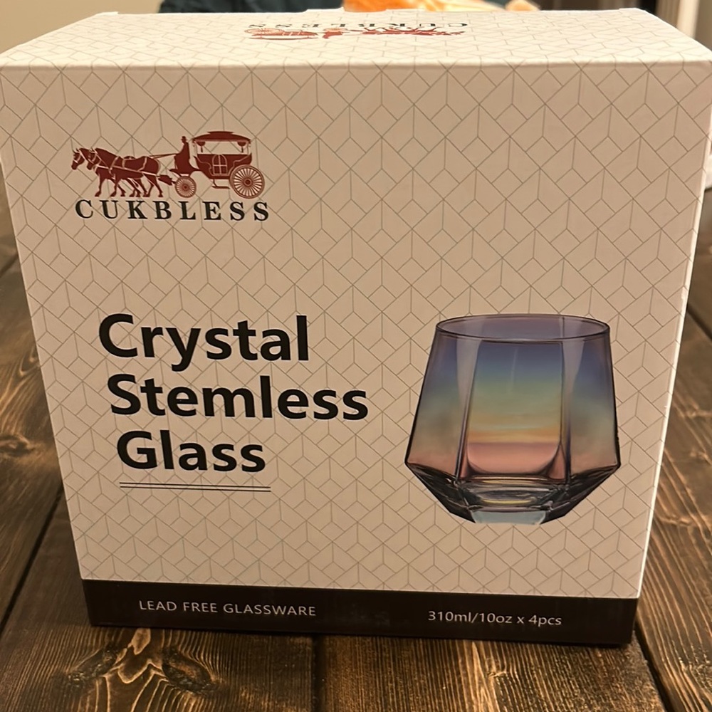 Crystal stemless glassware.